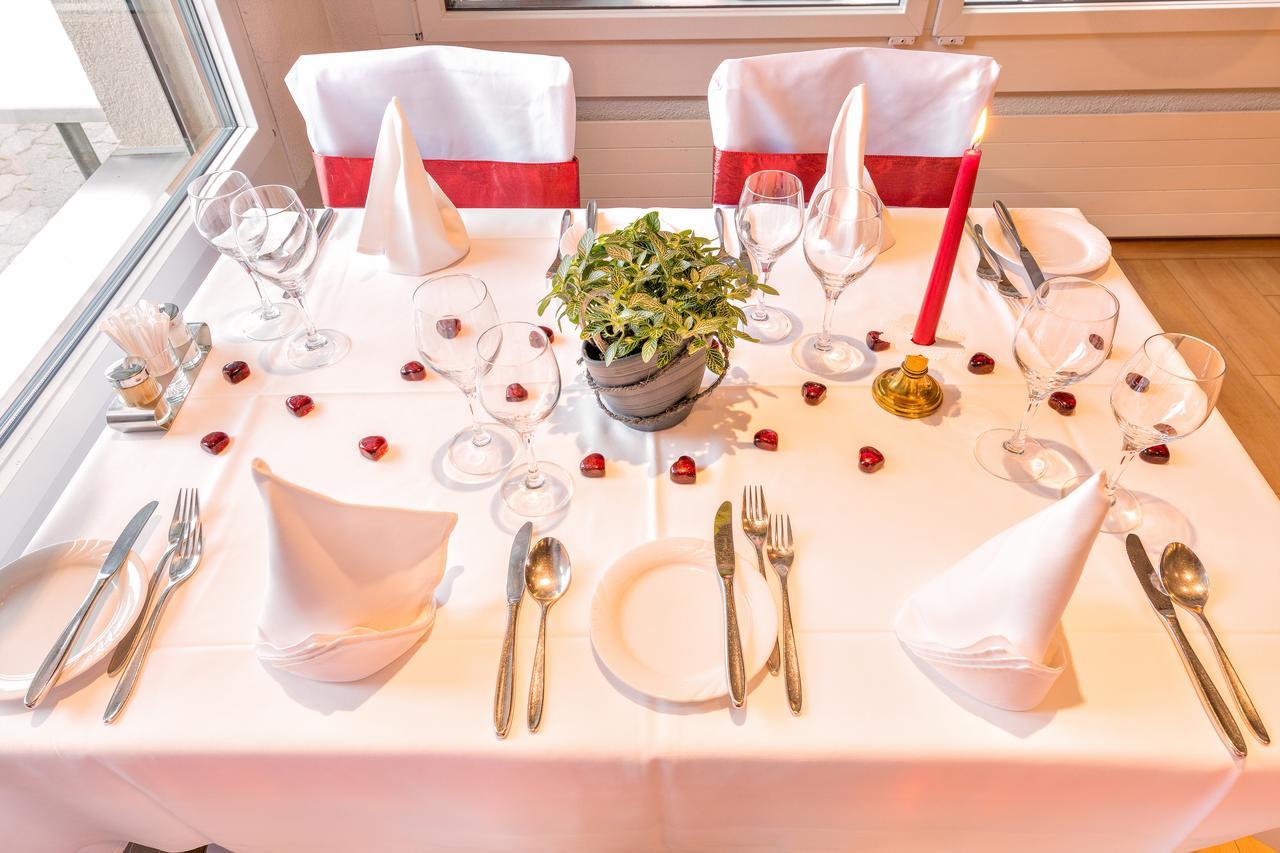 Hotel Restaurant Moeve ฟูลองซี ภายนอก รูปภาพ